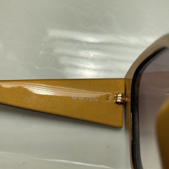 Christian LaCroix Sunglasses
Rate! Vintage - Picture 6 of 6
